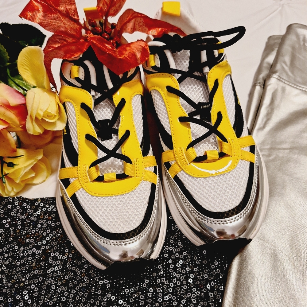 DKNY Women's Juna Lace-Up Running Sneakers - NWT